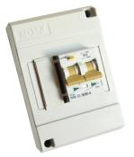 BOITIER ELECTRIQUE AVEC DINSJONCTEUR 13A + COMMUTATEUR F1